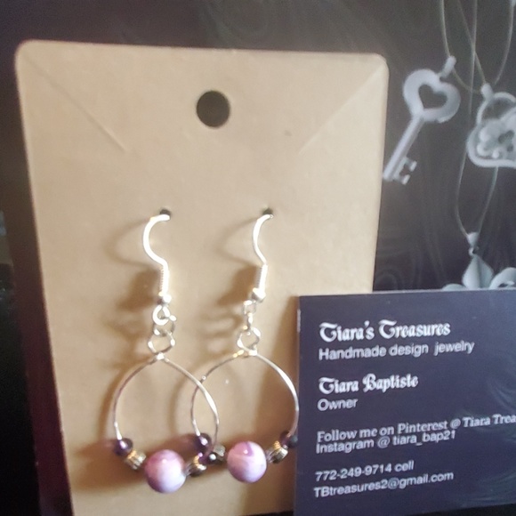 Jewelry - Picture 3 of 3